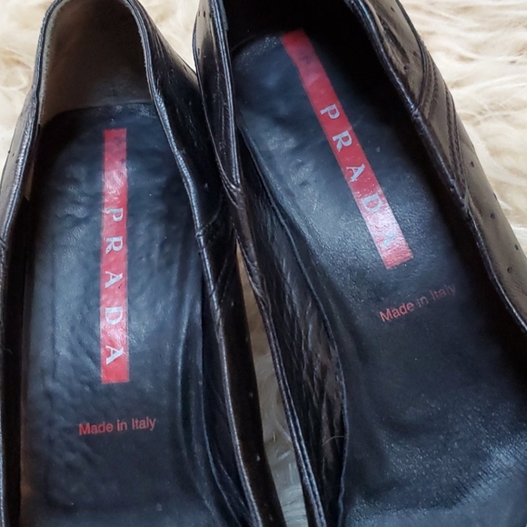 Super comfortable Prada - Picture 2 of 8